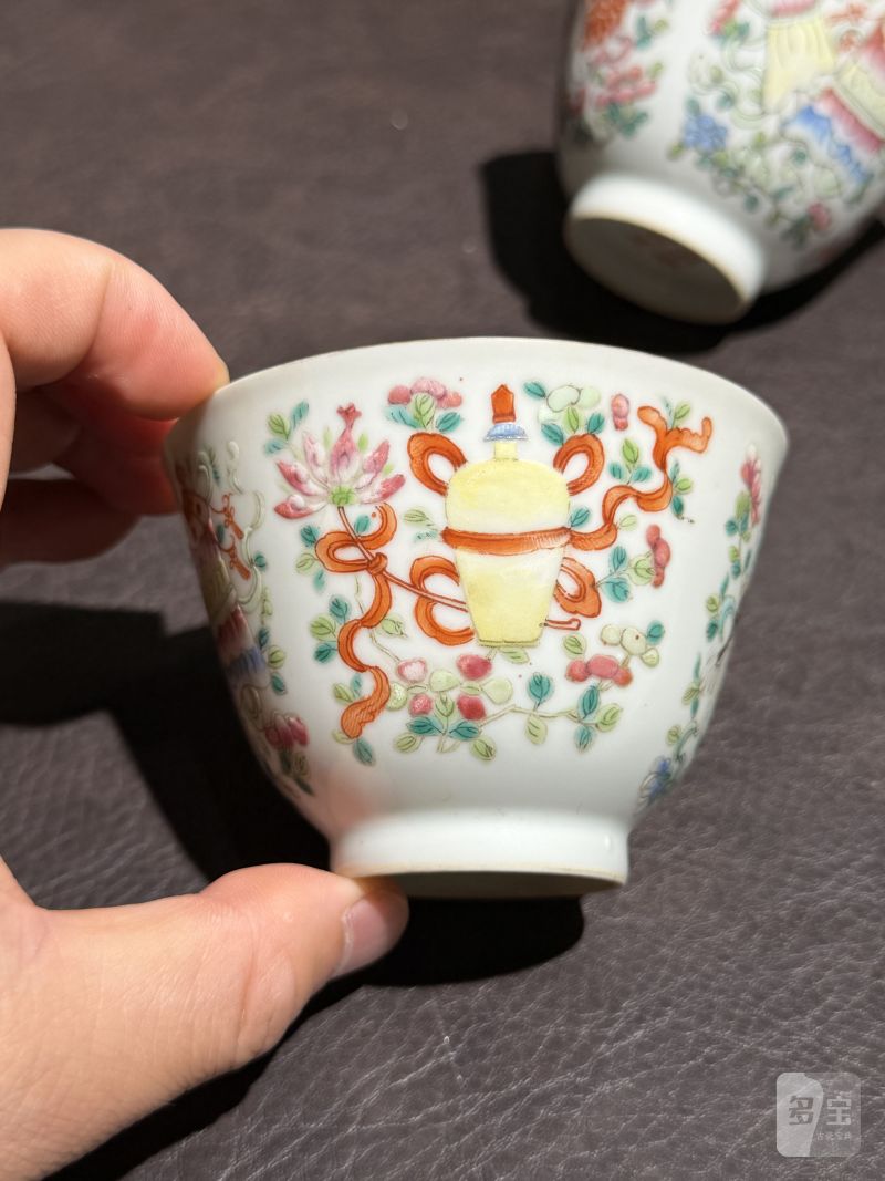 清同治 粉彩八宝杯一对 - 图6
